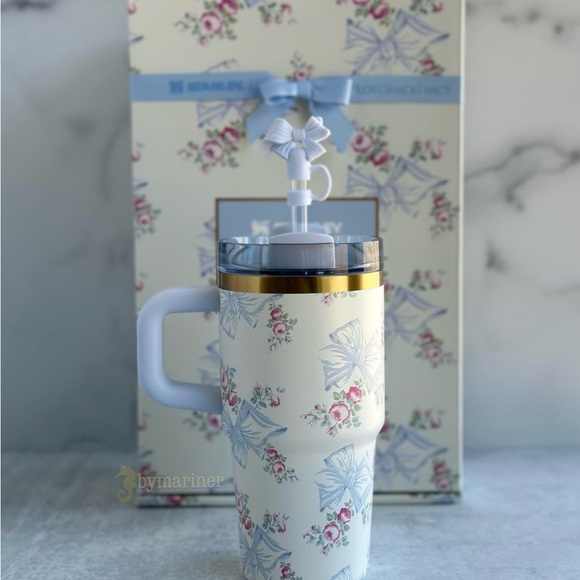 Stanley Loveshackfancy Rosa Beaux Blue The Quencher H2.0 Flowstate Tumbler 20 oz - Picture 8 of 10